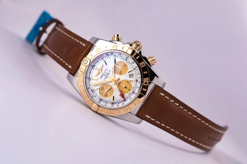 Breitling Chronomat 44 GMT 18kt gold/Steel Mother of Pearl Dial